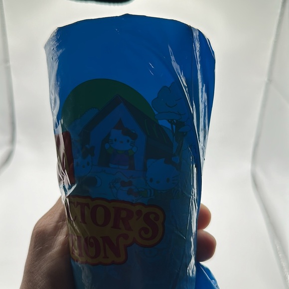 Mc Donald’s collectors edition cups with hello kitty and snoopy new in package - Picture 2 of 3